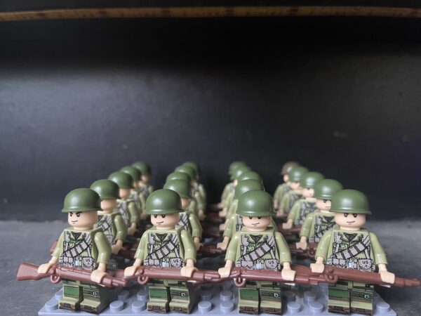 20 mini figurines Soldat Américain avec fusil et casque – Image 2