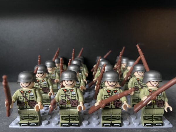 20 mini figurines Soldat Japonais avec fusil et casque – Image 2